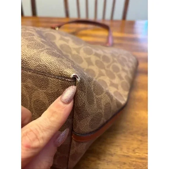 Coach purse - Picture 11 of 16